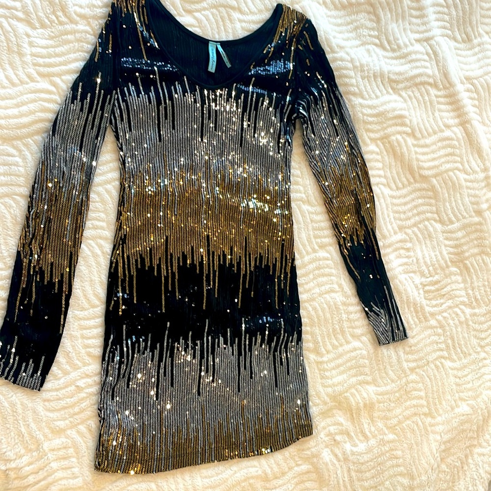 Beautiful gold, silver and black sequined stretchy dress